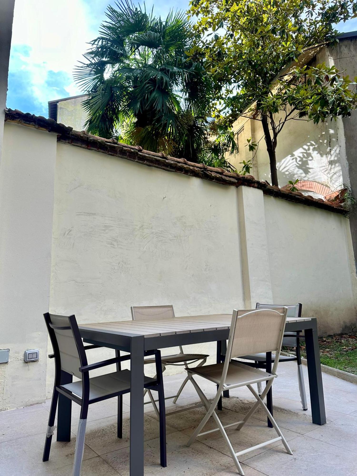 Lr Deluxe Apartments - Porta Venezia - Bilocale Con Giardino Privato Милано Екстериор снимка