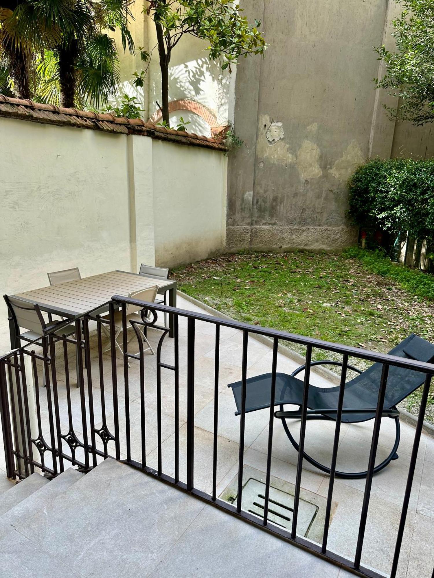 Lr Deluxe Apartments - Porta Venezia - Bilocale Con Giardino Privato Милано Екстериор снимка