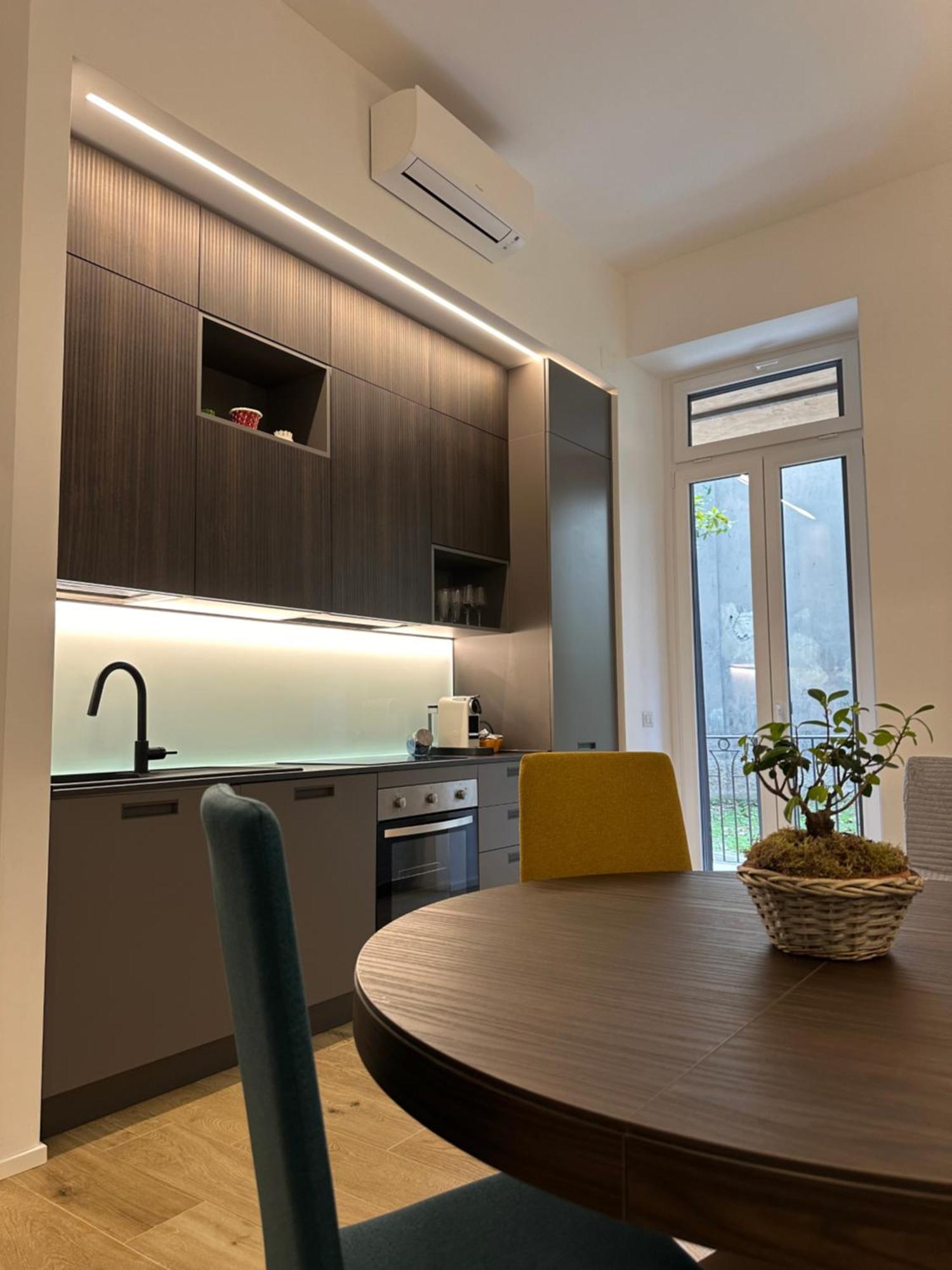 Lr Deluxe Apartments - Porta Venezia - Bilocale Con Giardino Privato Милано Екстериор снимка