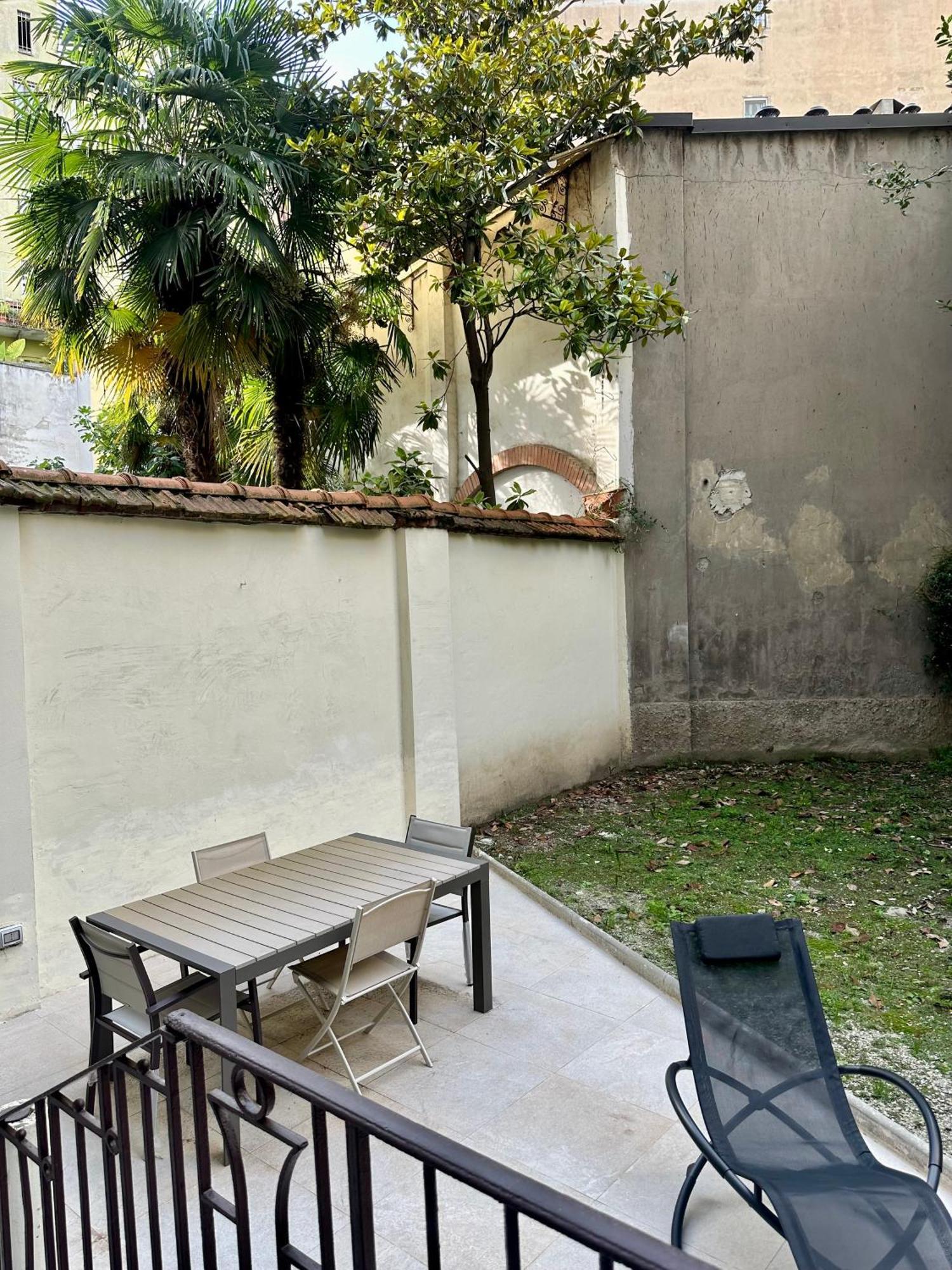 Lr Deluxe Apartments - Porta Venezia - Bilocale Con Giardino Privato Милано Екстериор снимка