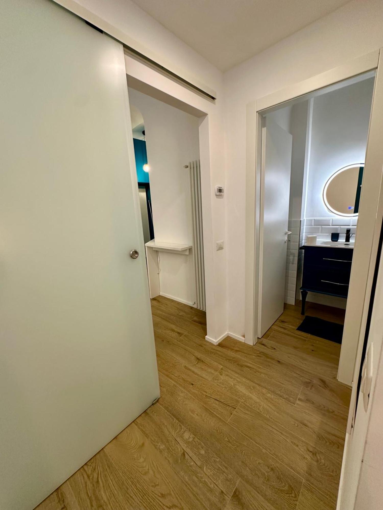 Lr Deluxe Apartments - Porta Venezia - Bilocale Con Giardino Privato Милано Екстериор снимка
